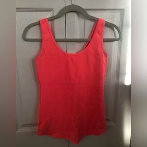 Lululemon bright pink/orange tank size 2/4